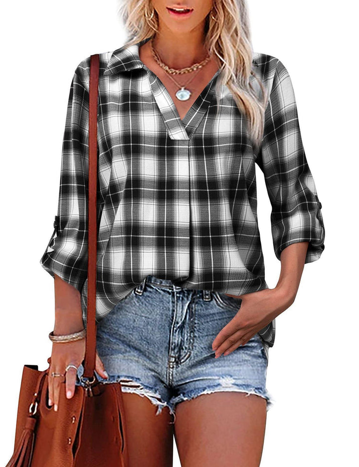 Casual checkered shirt for women with three-quarter sleeves and V-neck Lune London