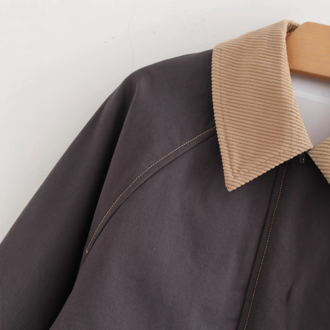 Leisure jacket for women with contrasting collar and practical pockets Lune London