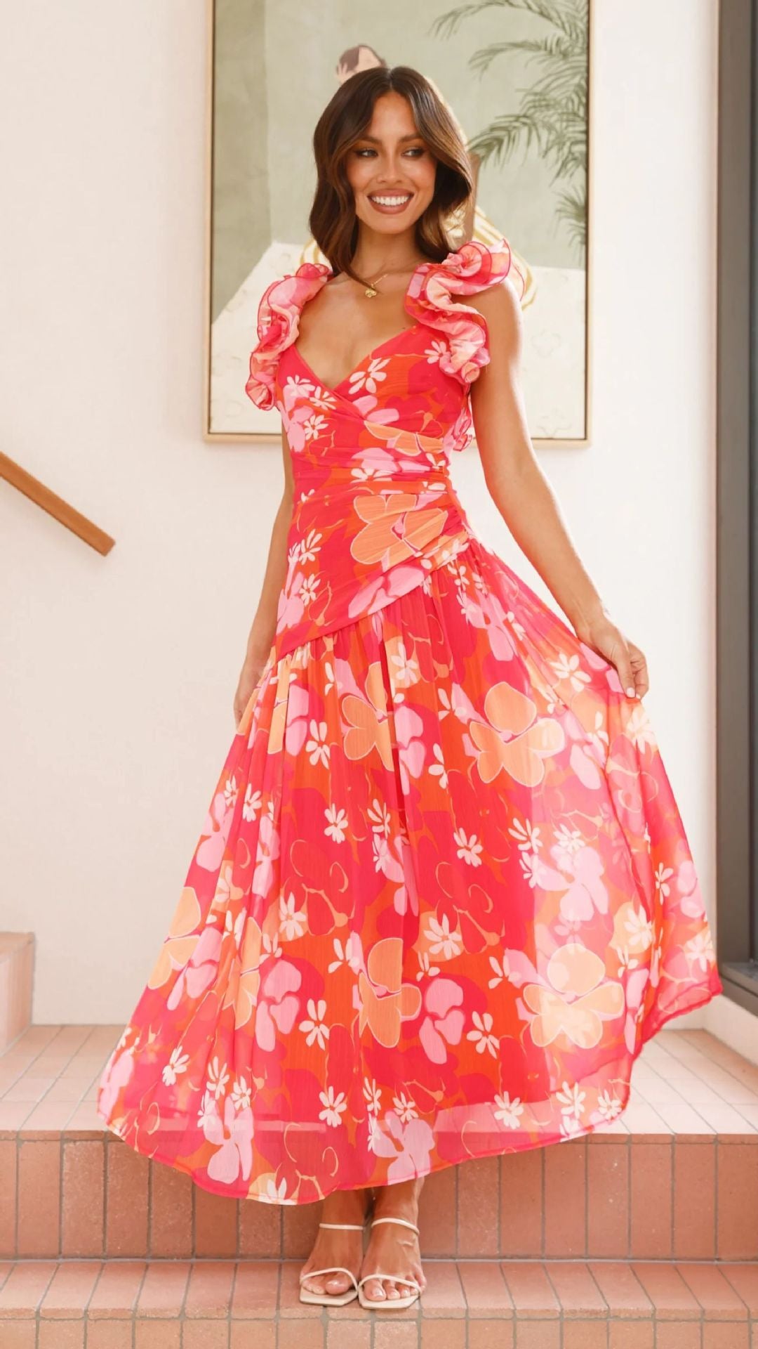 Fluid maxi dress for women with voluminous ruffles and V-neck Chic & Stil