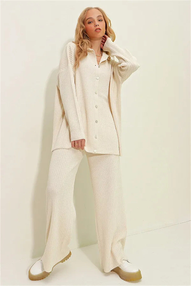 Casual outfit for women with a comfortable fit and button details Lune London