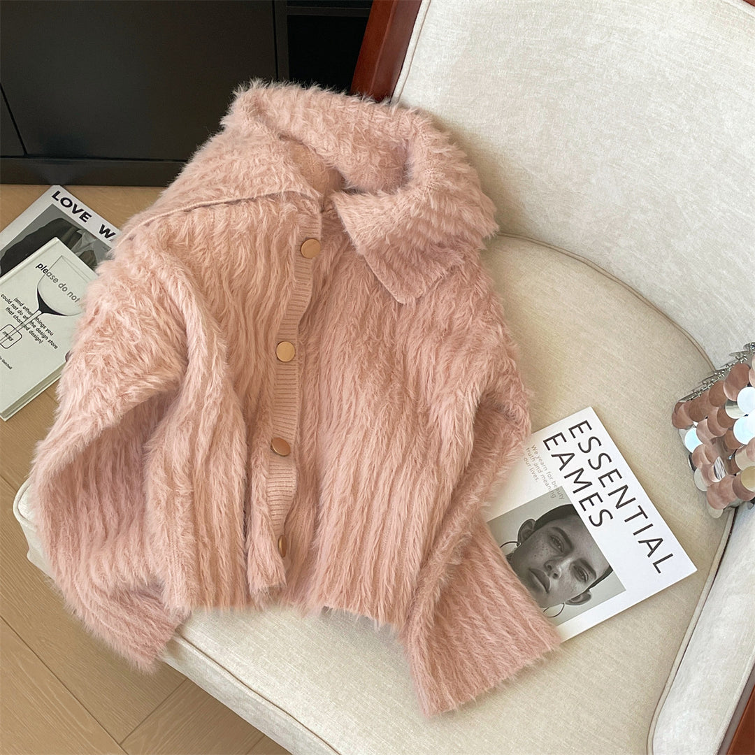 Ladies Big Cardigan with wide collar and button placket Lune London