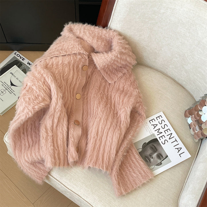 Ladies Big Cardigan with wide collar and button placket Lune London