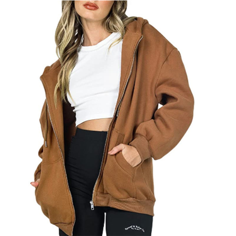 Ladies oversized hoodie sweatshirt with zipper closure and practical side pockets Lune London