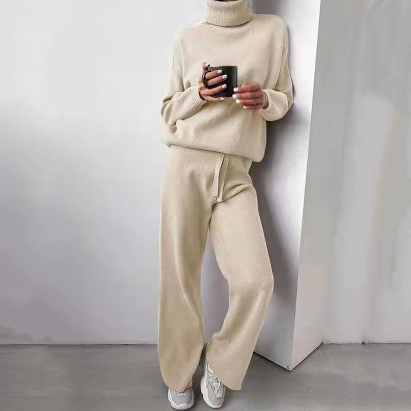 Elegant knit loungewear set for women with high collar and wide legs Lune London