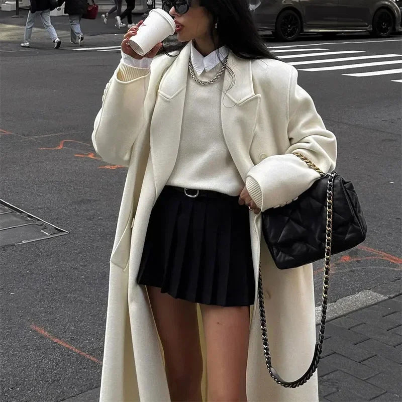 Women Elegant and Fluid Wide Pants with Matching Blazer Lune London
