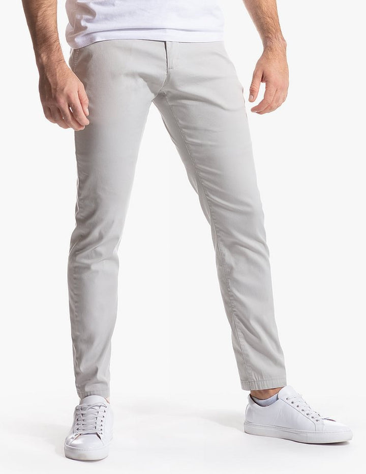 Elastic chino pants for men with trendy cut Lune London