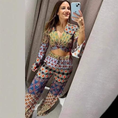 Wide printed pants for women with elastic waist and trendy design Lune London