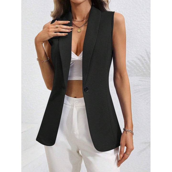 Sleeveless jacket for women with an elegant cut and a fitted silhouette Lune London
