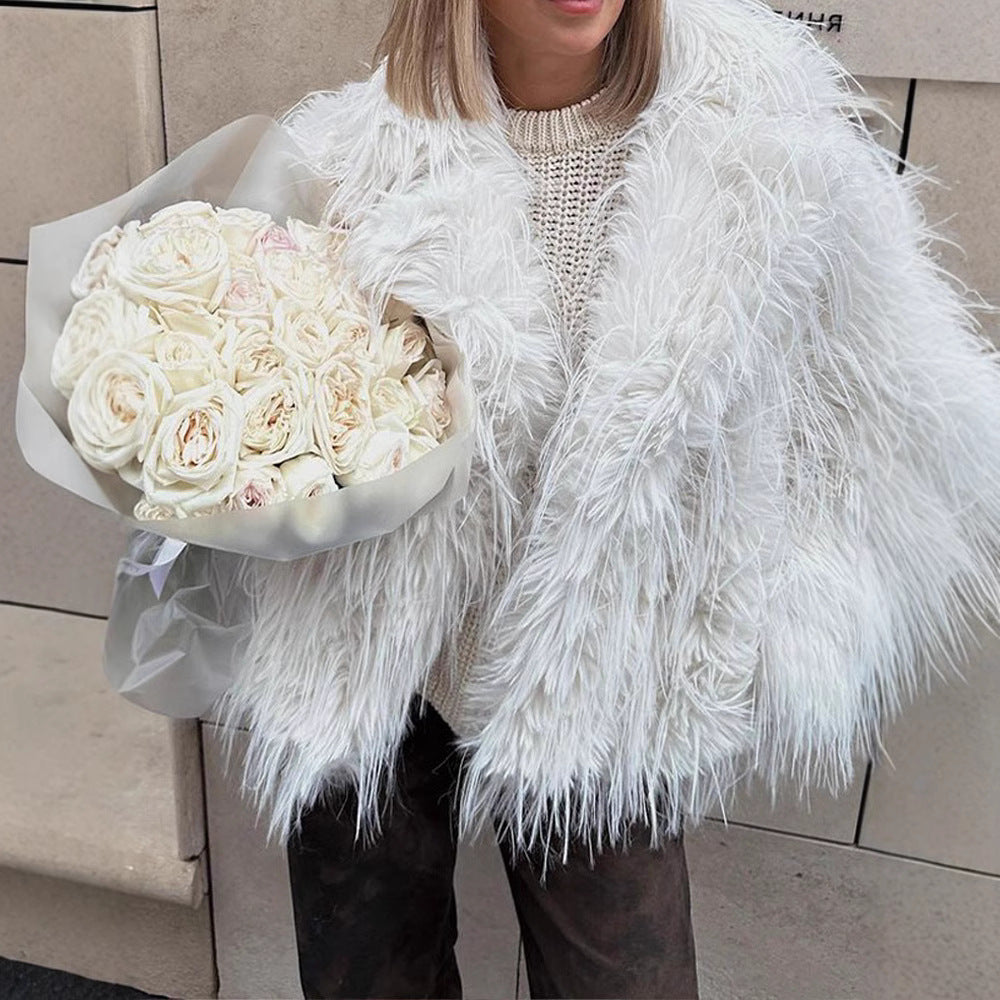 Faux fur jacket for women with an extravagant and fringed design Lune London