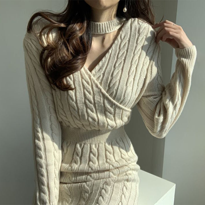 Robe tricotée pour femmes avec design en cable et fente élégante Chic & Stil