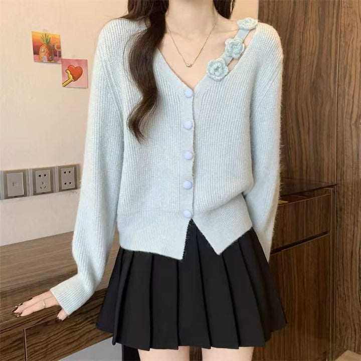 Women's knitted jacket with floral detail and button closure Lune London