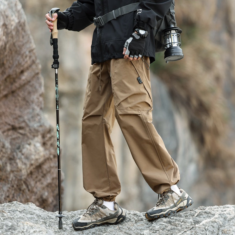 Outdoor Cargo Pants for men with adjustable waist and practical side pockets Lune London