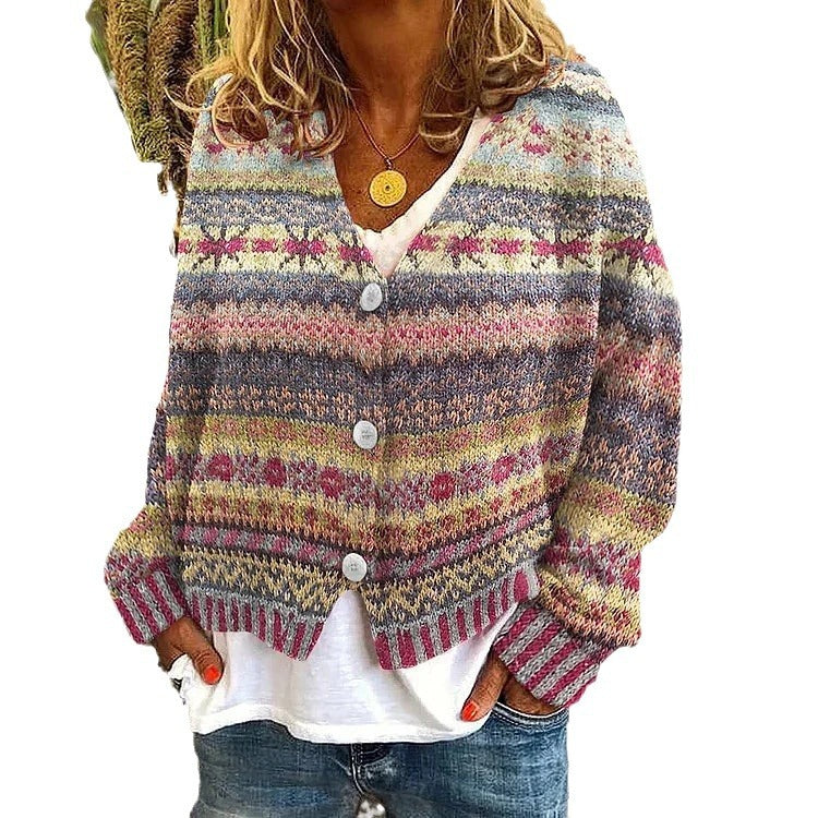 Veste tricot courte pour femmes avec un motif ludique et des détails de bouton élégants Chic & Stil