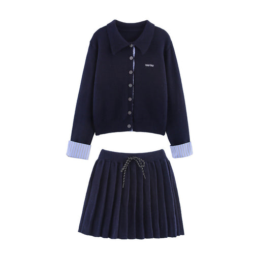Women's set consisting of a cardigan and a skirt with an elegant pleated look Lune London