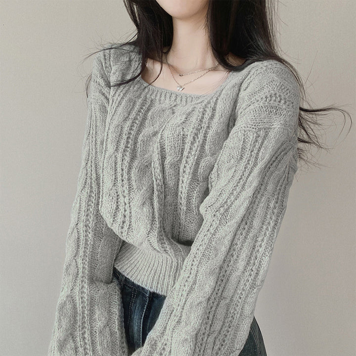 Cozy knitted sweater for women with cable pattern Lune London