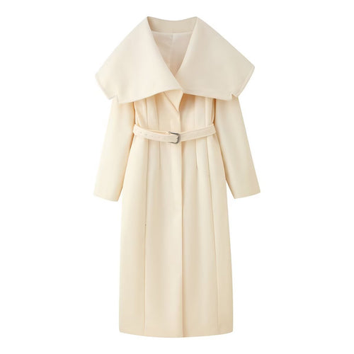 Elegant trench coat for ladies with a large collar and fitted belt Lune London