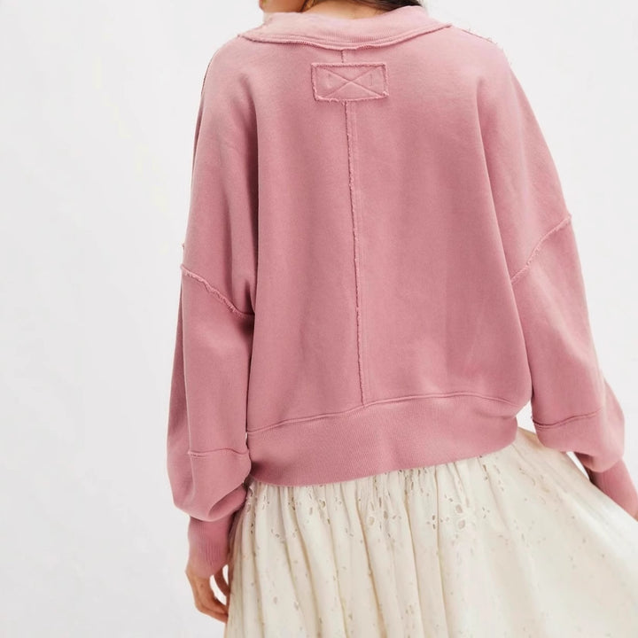 Casual sweatshirt for women with a sleek cut and dropped shoulders Lune London
