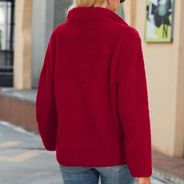 Cozy fleece sweater for women with button placket and kangaroo pocket Lune London