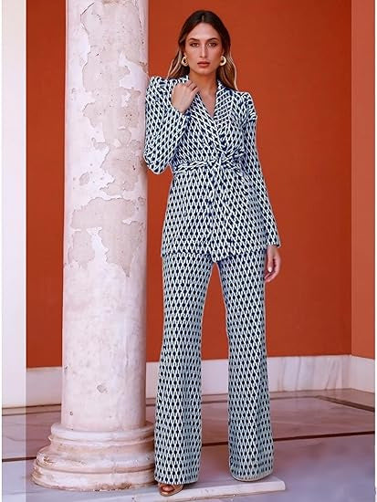 Ensemble élégant et stylé pour femmes à deux pièces avec ceinture à nouer Chic & Stil