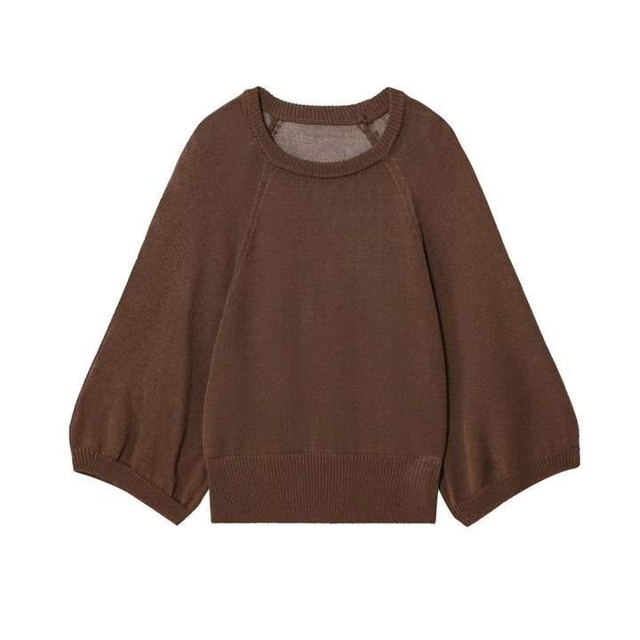 Casual sweater for women with straight sleeves and a round neck Lune London