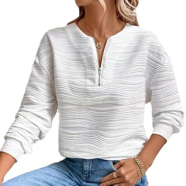 Modern sweatshirt for women with half zipper and textured design Lune London