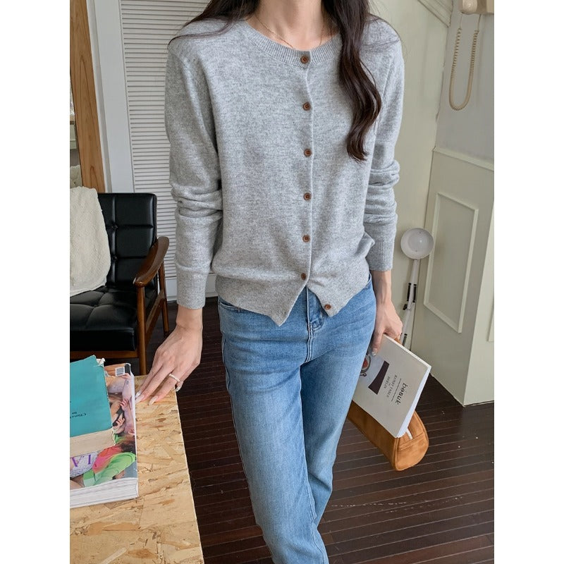 Ladies cardigan with button details and high-quality cotton Chic & Stil