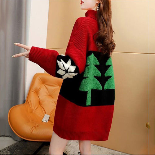 Ladies Cozy Turtleneck Sweater with Festive Bear Pattern Lune London