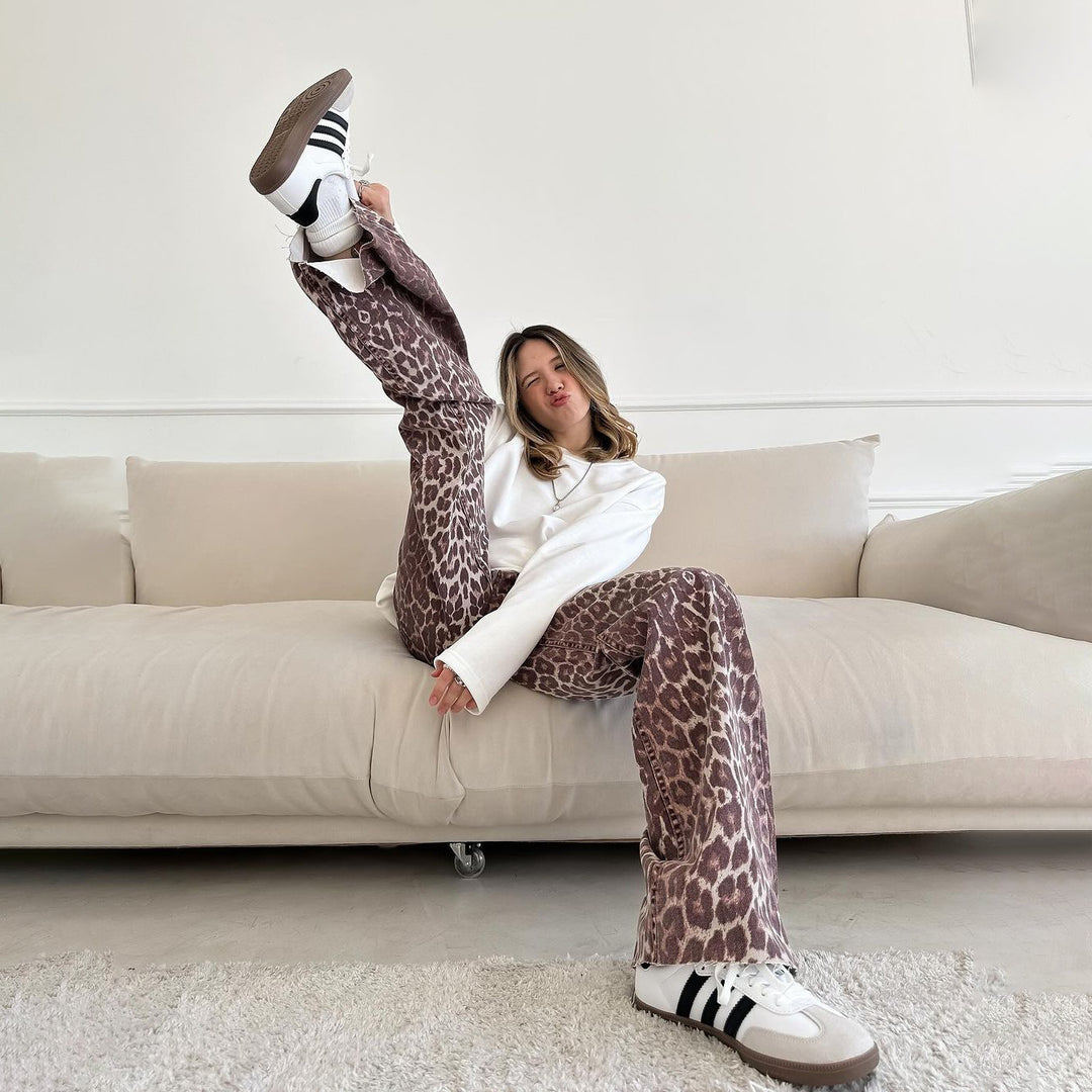 Women's wide leg jeans in trendy leopard print Lune London