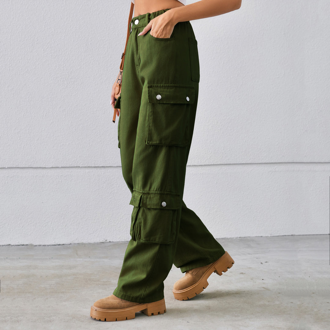 High-waisted cargo pants for women with practical pockets Lune London
