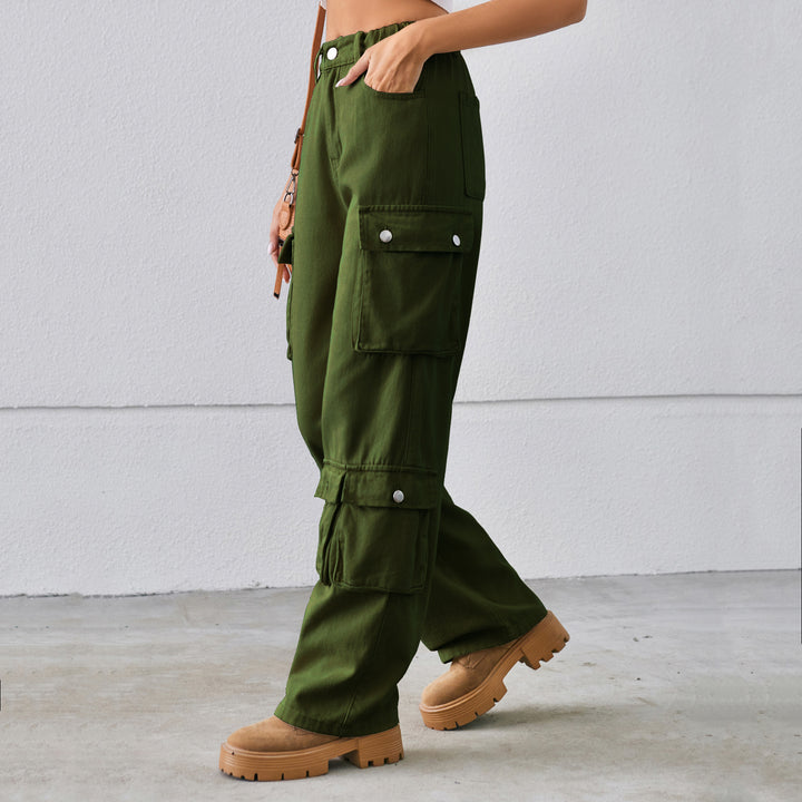 High-waisted cargo pants for women with practical pockets Lune London