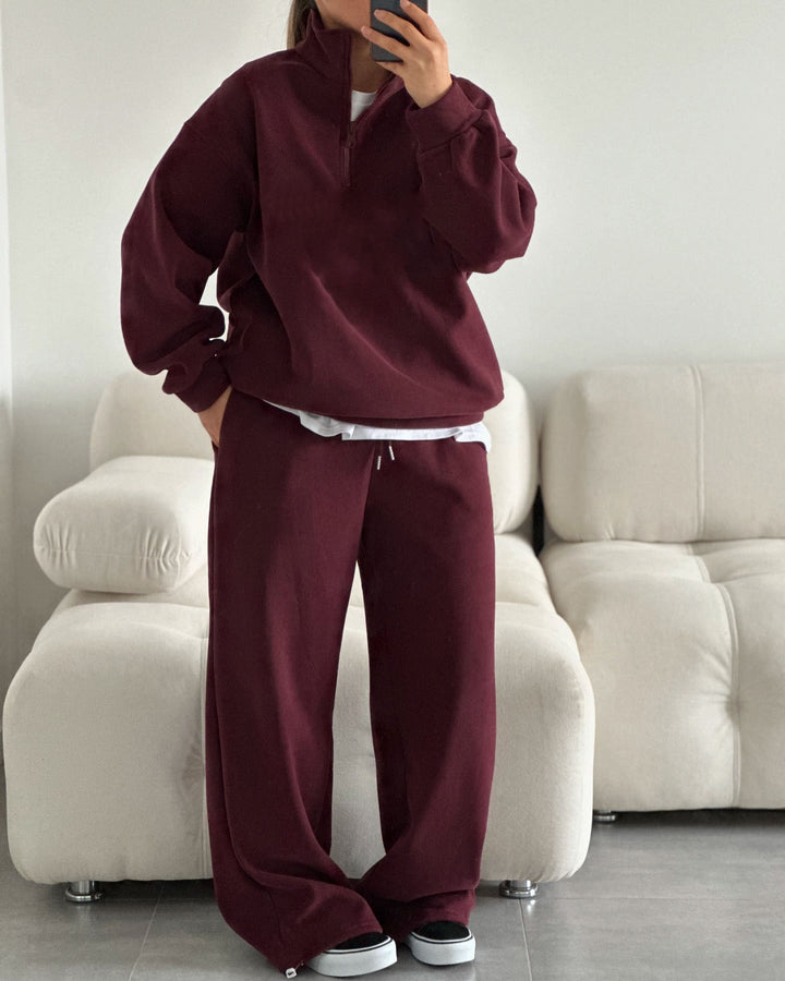 Sporty hoodie for ladies with high collar and loose fit Lune London