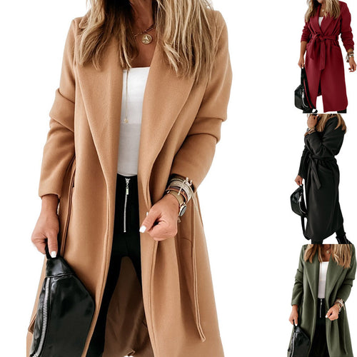 Stylish and comfortable women's coat with a fitted cut Lune London