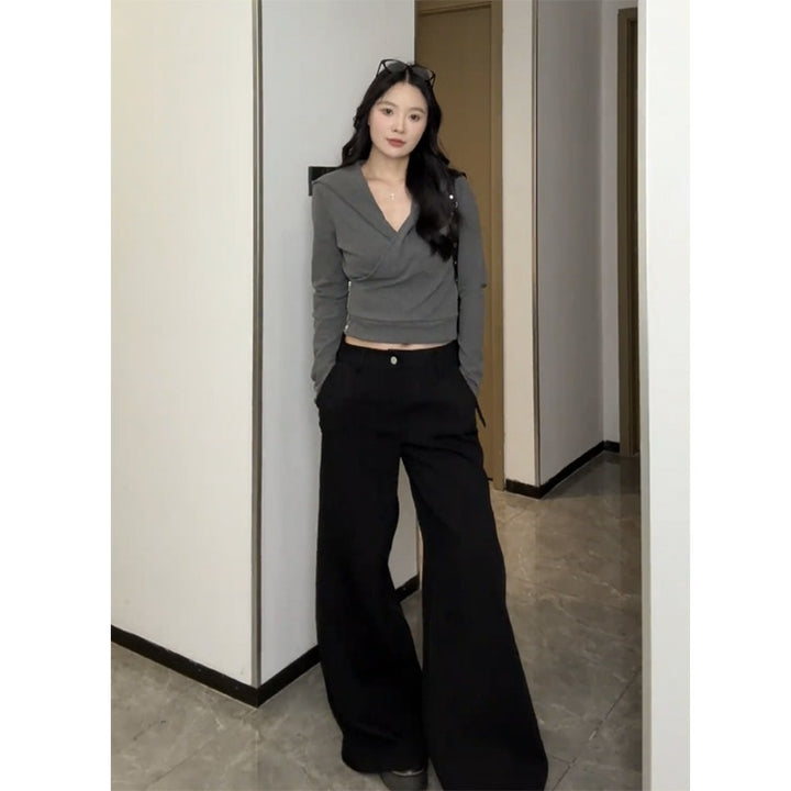 Ladies elegant wrap top with V-neck and long sleeves Chic & Stil