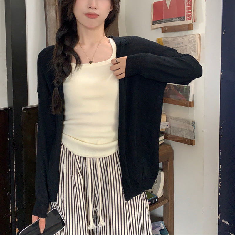 Women's casual knitted cardigan with a loose fit and fine details Lune London