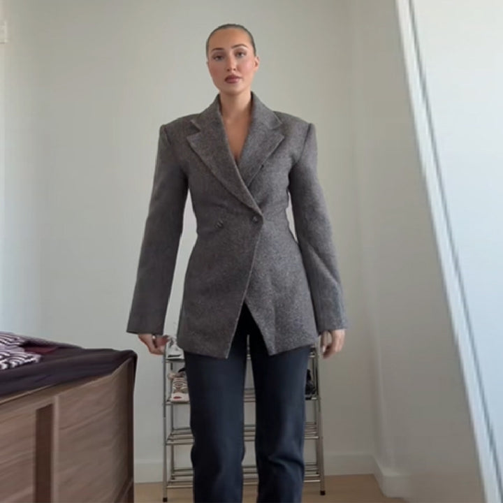 Ladies oversized blazer elegant with structured fabric Lune London
