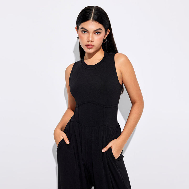 Combinaison pour femmes avec taille haute et poches latérales pratiques Chic & Stil