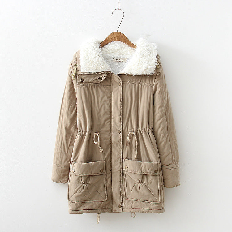 Women's winter coat, straight cut, with faux fur collar and practical pockets Lune London