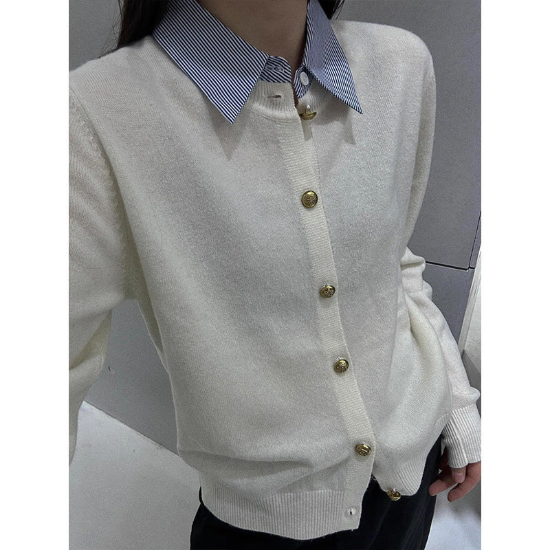 Cardigan luxueux pour femmes avec détails de boutons dorés Chic & Stil