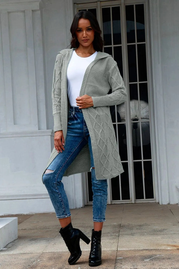 Ladies chunky knit pullover with elegant design, hood and structured pattern Lune Londonl