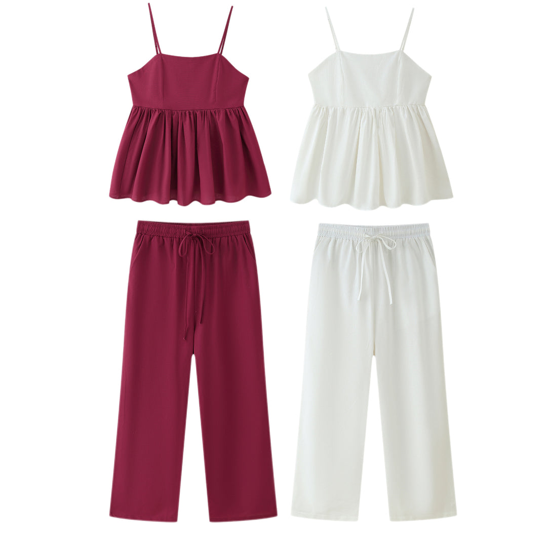Cotton pajama set for women with adjustable spaghetti straps and elastic waist Lune London