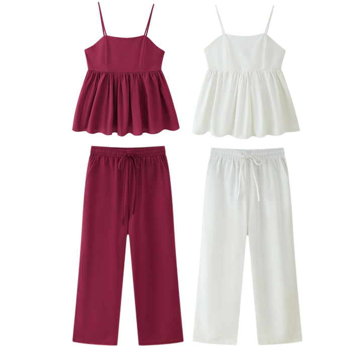 Cotton pajama set for women with adjustable spaghetti straps and elastic waist Lune London