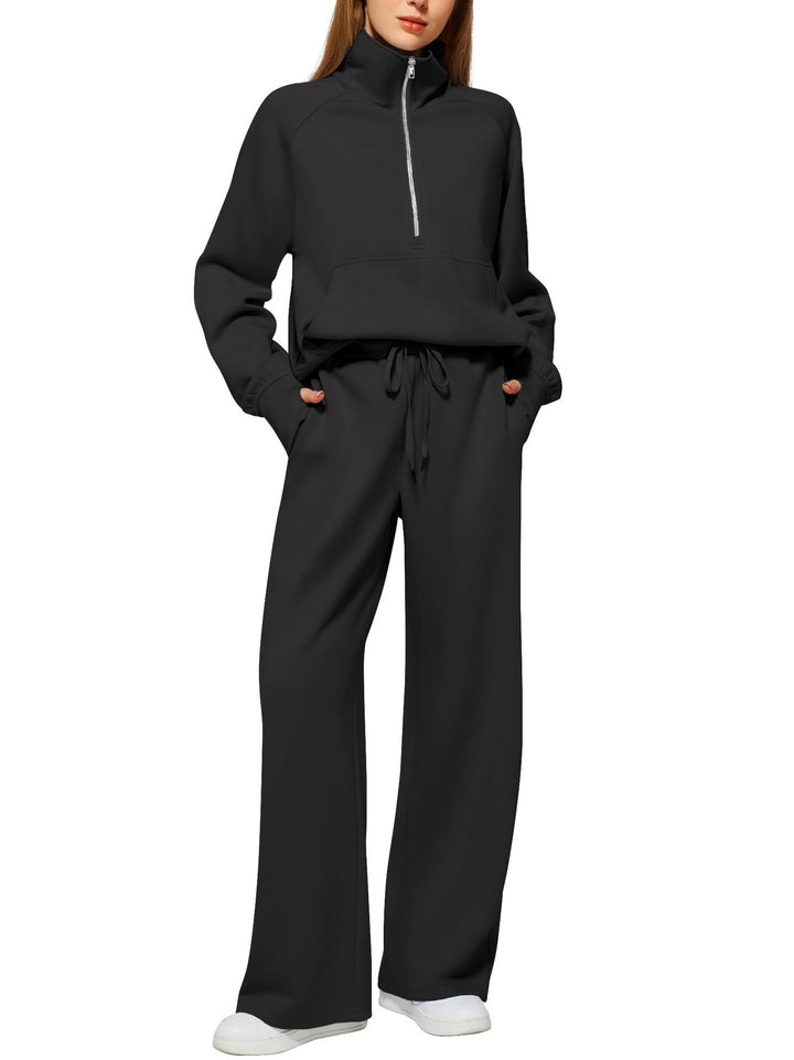 Women's sports set with high collar and wide legs Lune London