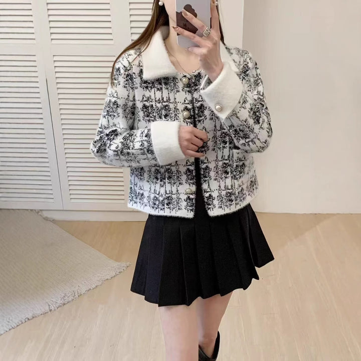 Women Elegant Knit Jacket with Pearl Buttons and Chic Collar