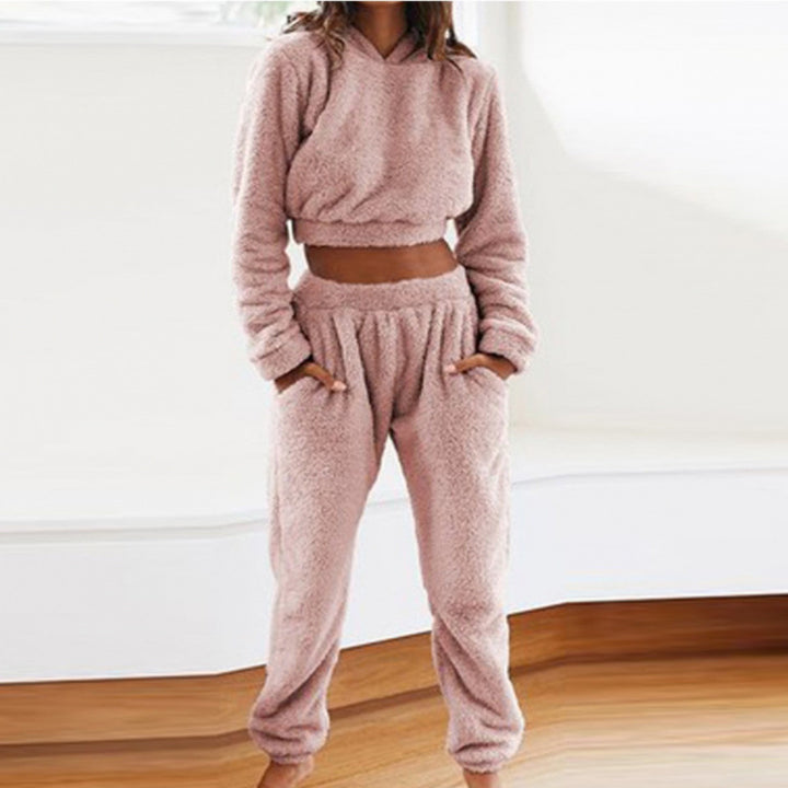 Cozy women's lounge set in soft fleece Lune London