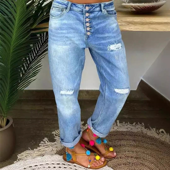 Women's Boyfriend Jeans with Button Closure and Distressed Details Chic Und Stil