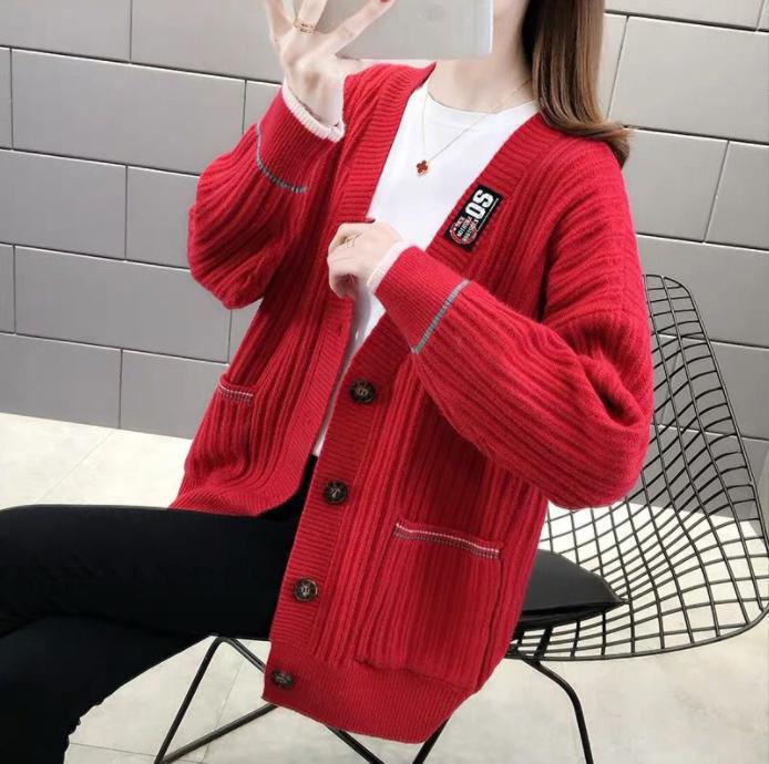 Cardigan for women with textured ribbed pattern and practical pockets Lune London