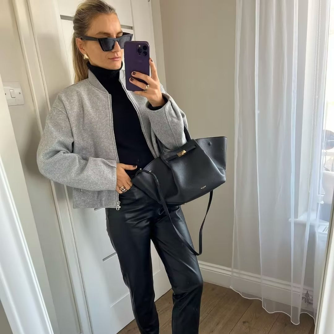 Casual bomber jacket for women with practical pockets and modern cut Lune London