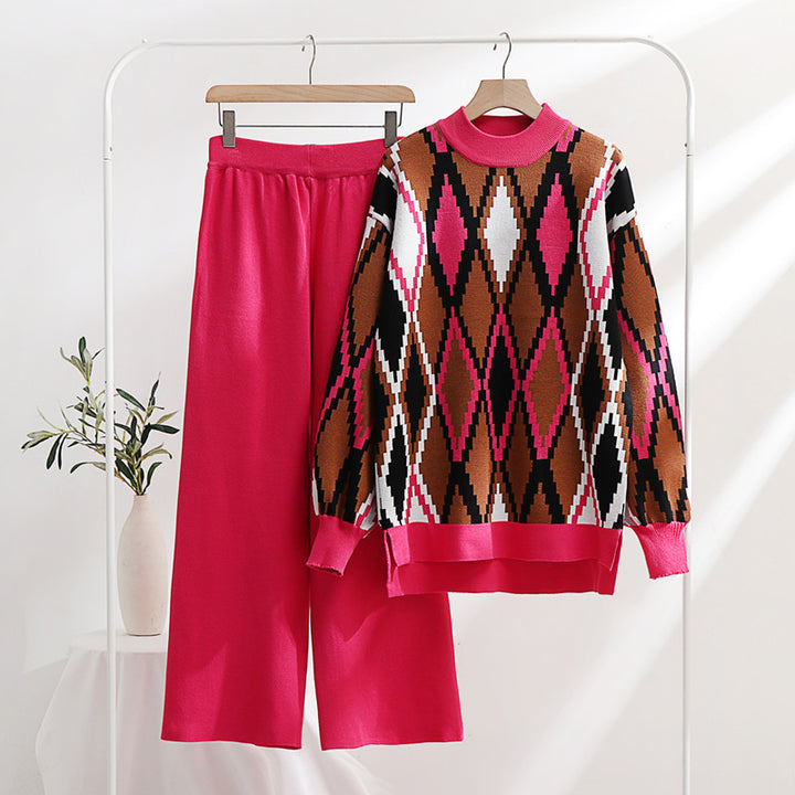 Trendy knit loungewear set for women with geometric pattern and loose fit Lune London