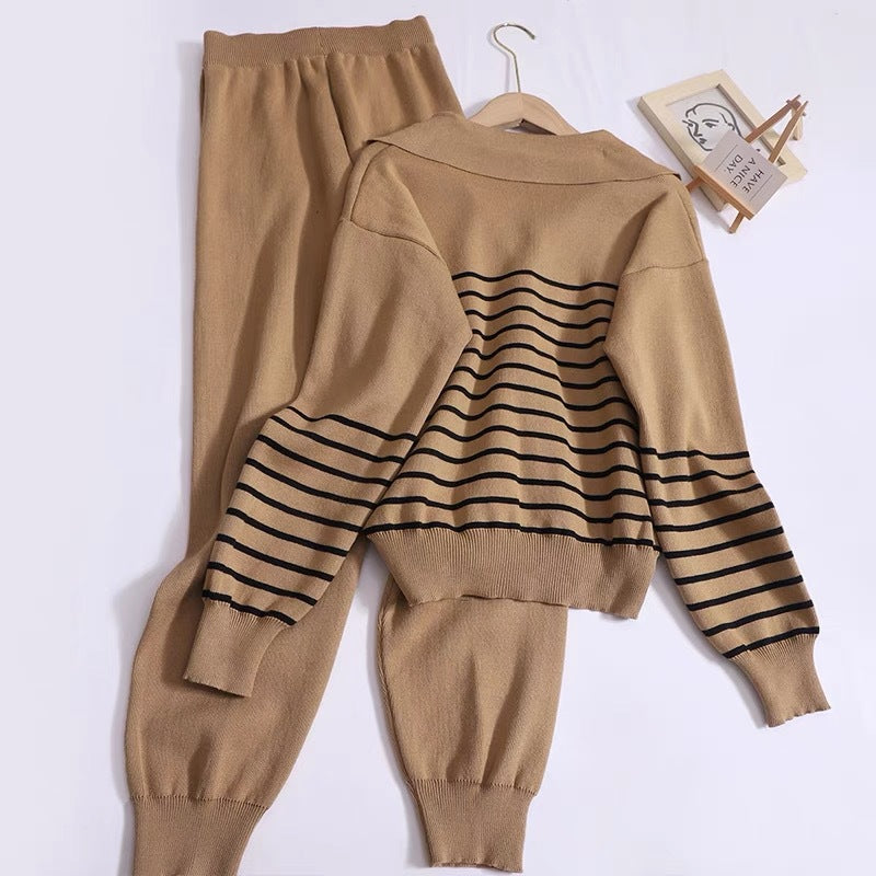 Ladies Chic and Stylish Two-Piece Sports Set