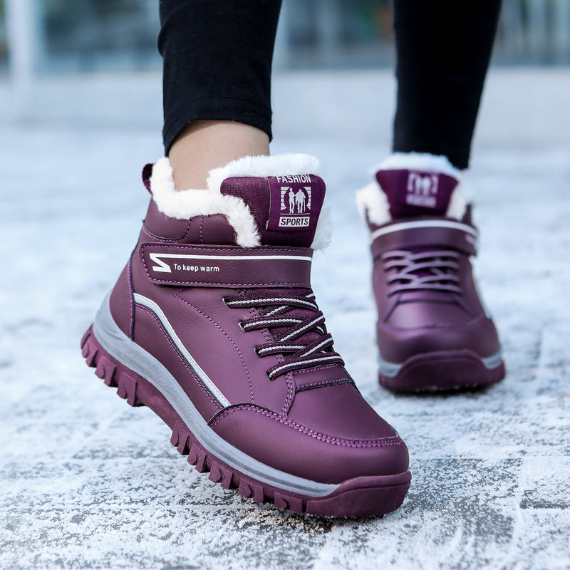Insulated winter boots for women with a slip-resistant profile sole and warm inner lining Lune London